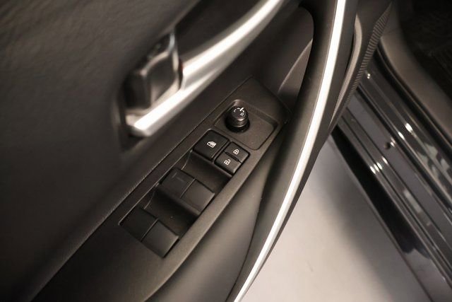 Certified 2025 Toyota Corolla SE image 11