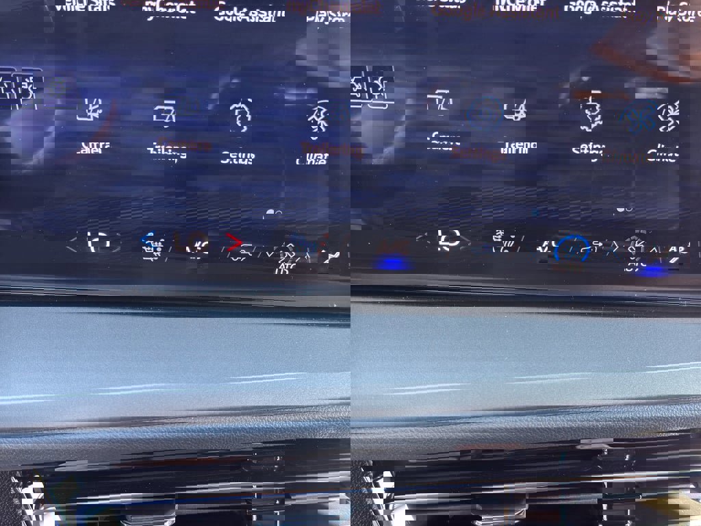 New 2026 Chevrolet Traverse LT image 17