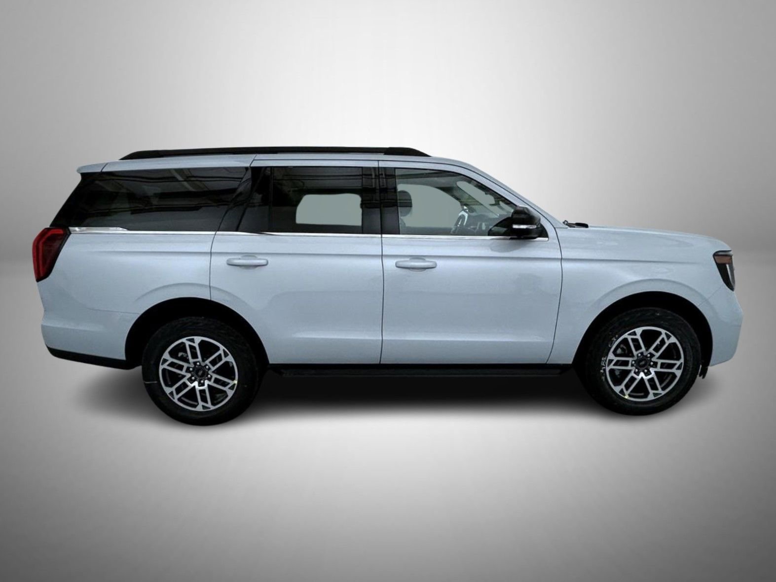 New 2026 Ford Expedition Active image 4