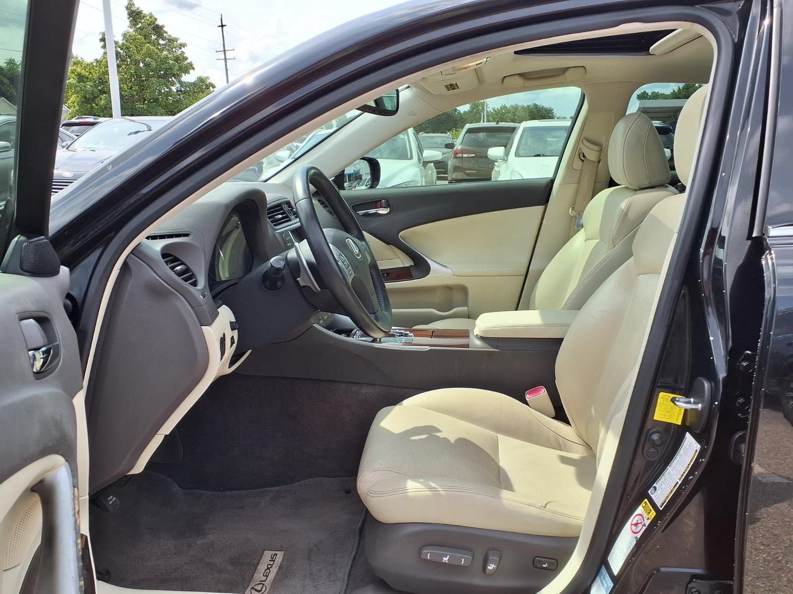 Used 2012 Lexus IS 350 w/ Premium Pkg Value Edition RWD image 17