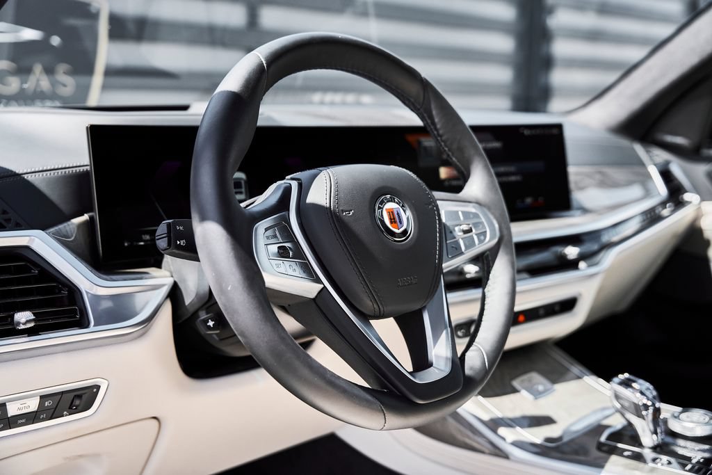 Used 2023 BMW ALPINA XB7 AWD/4WD image 41