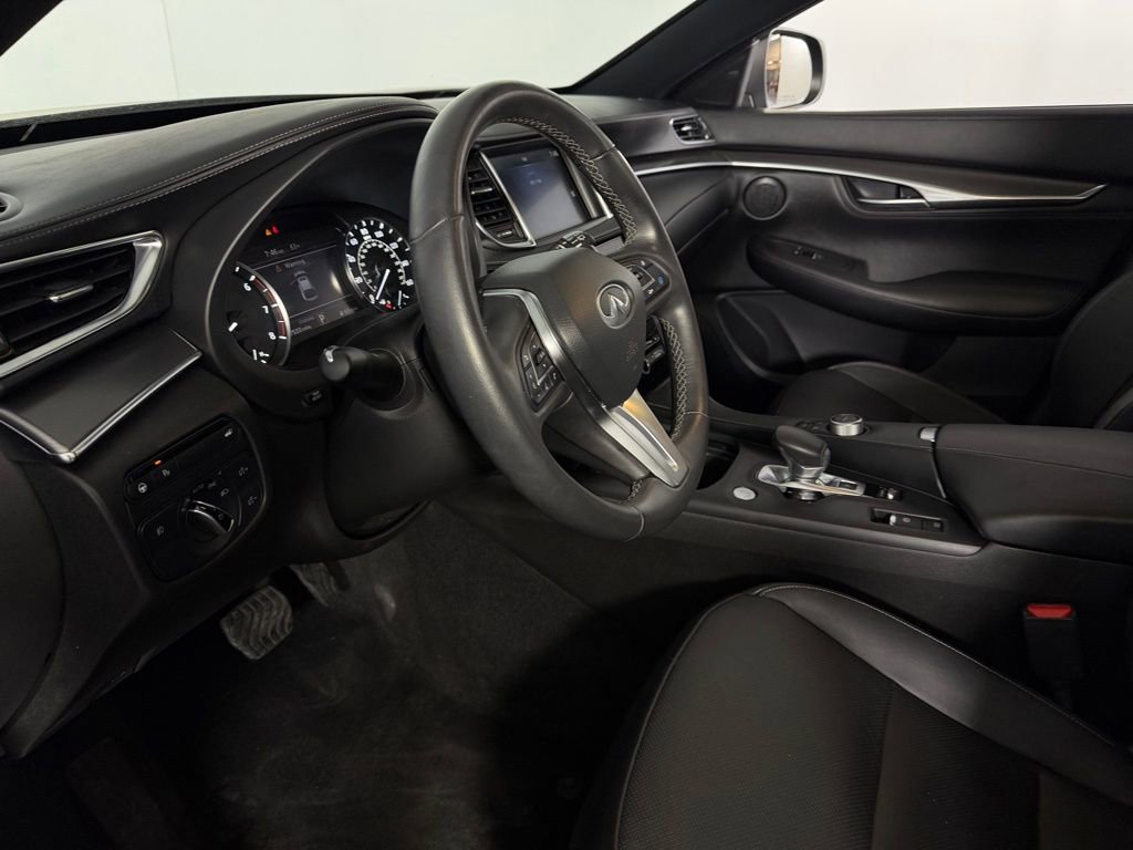 Used 2023 INFINITI QX55 Luxe w/ Cargo Package image 19