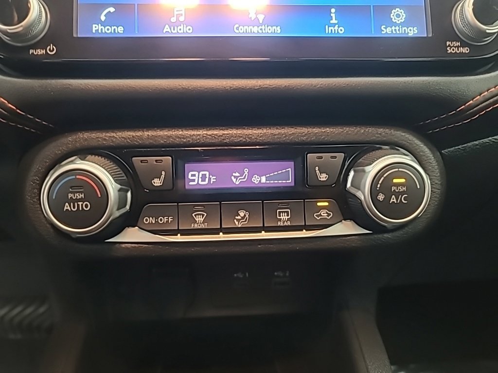 Used 2024 Nissan Versa SR FWD image 33
