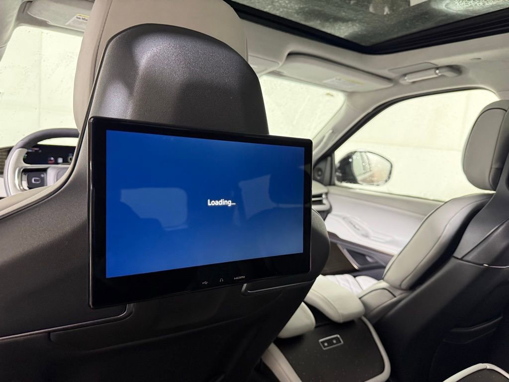 New 2025 Lincoln Navigator L Black Label AWD/4WD image 51