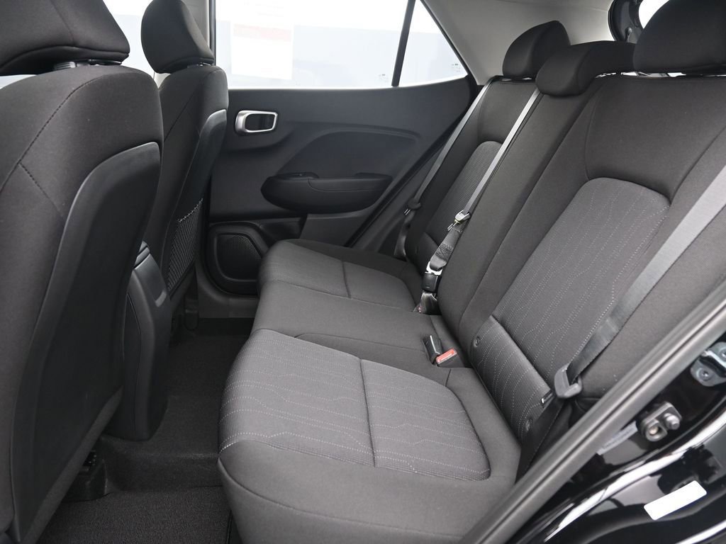 Certified 2026 Hyundai Venue SE image 11