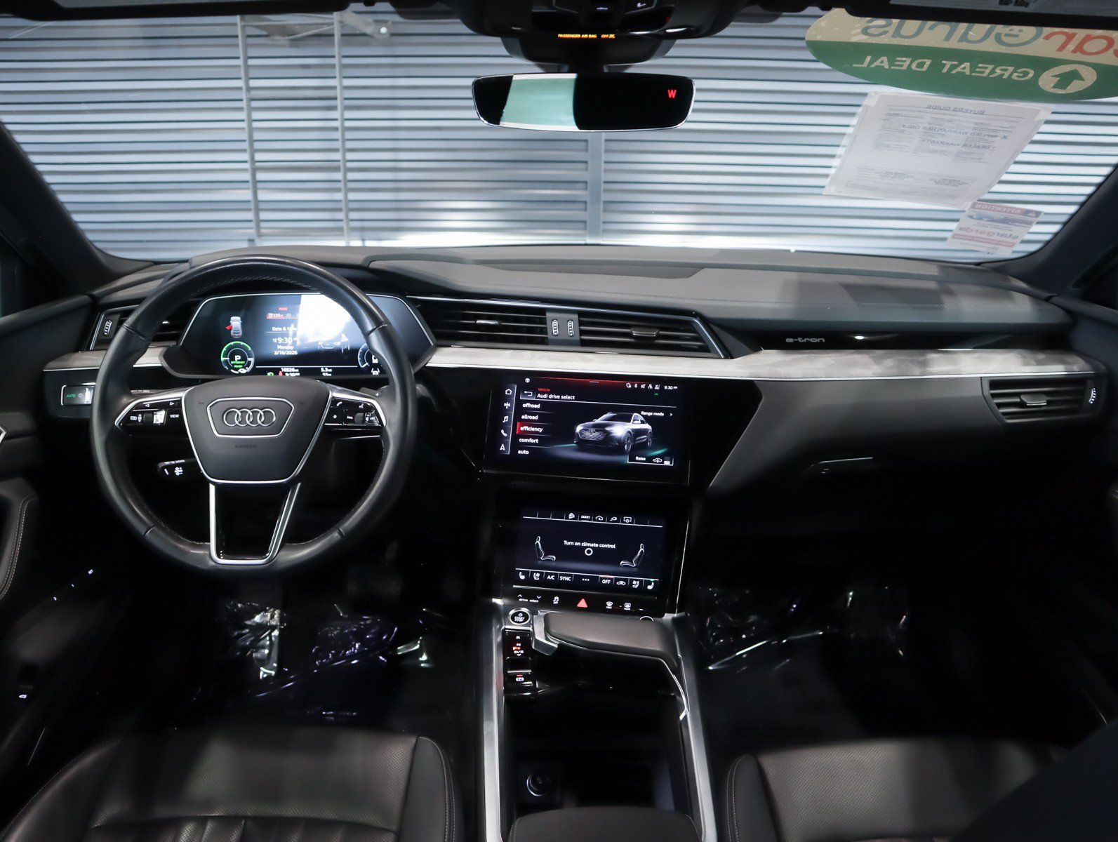 Used 2024 Audi Q8 e-tron Premium Plus image 10