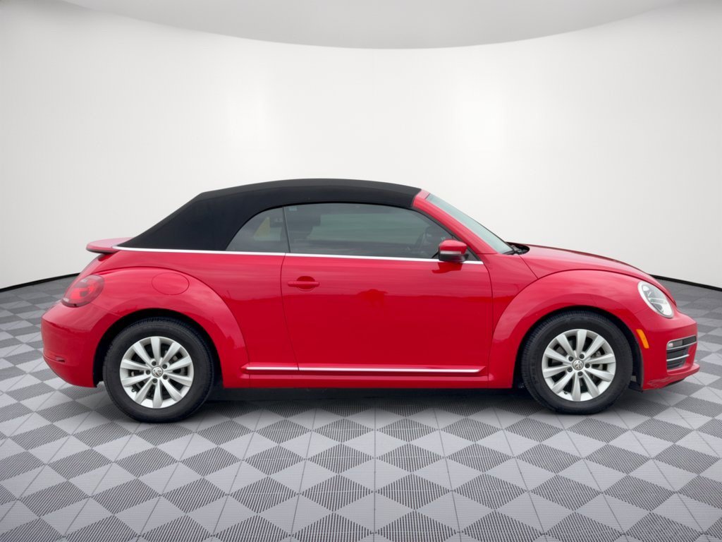 Used 2019 Volkswagen Beetle 2.0T S FWD image 8