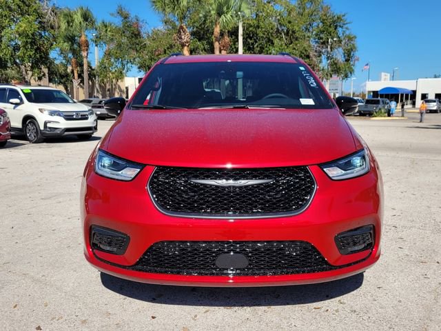 New 2026 Chrysler Pacifica Select w/ S Appearance Package FWD image 6