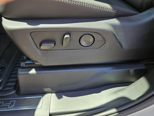 New 2026 GMC Sierra 2500 AT4 w/ Max Trailering Package AWD/4WD image 28