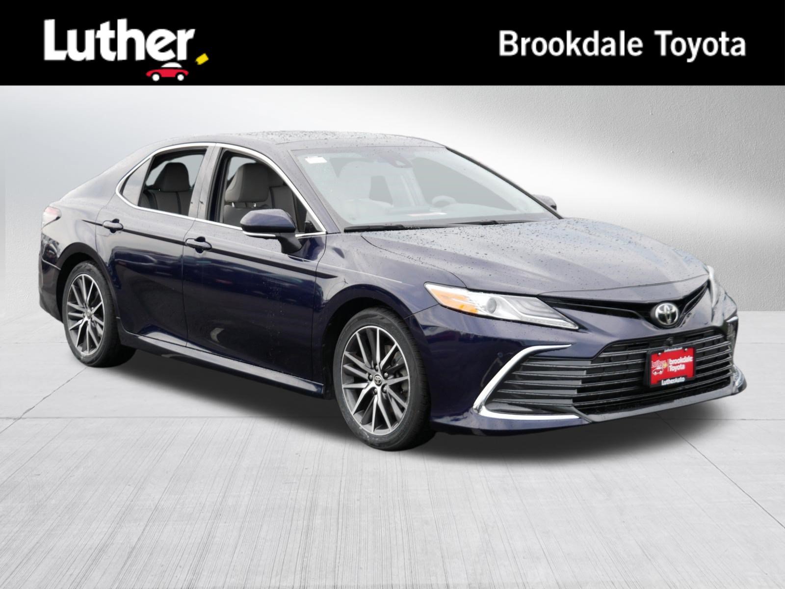 Used 2021 Toyota Camry XLE w/ Navigation Package FWD video 1