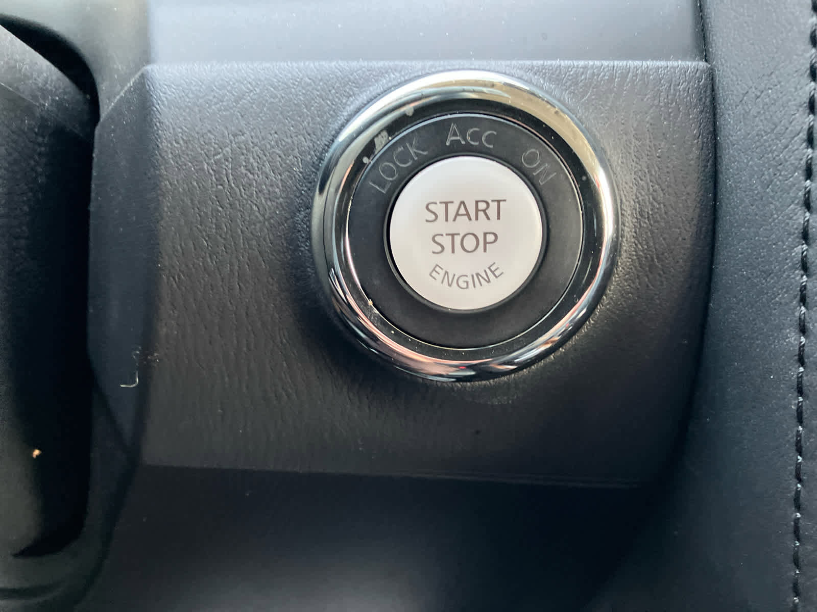 Used 2024 Nissan Armada SL w/ Cargo Package image 26