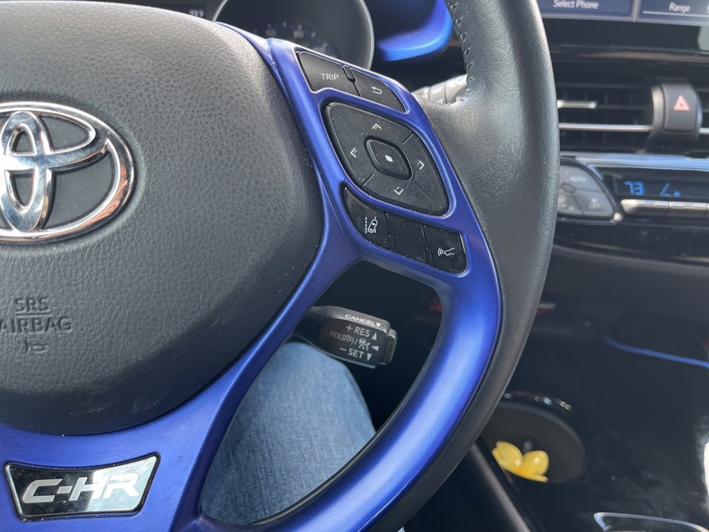 Used 2022 Toyota C-HR XLE image 14