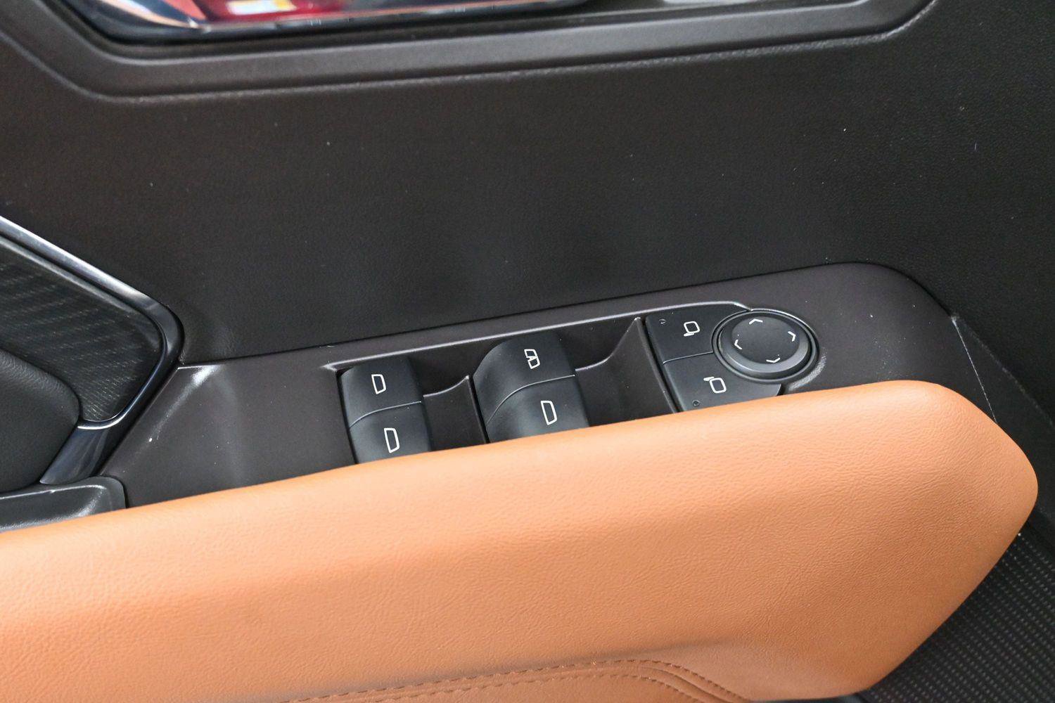 Used 2024 GMC Canyon AT4 w/ Canyon Safety Plus Package AWD/4WD image 11