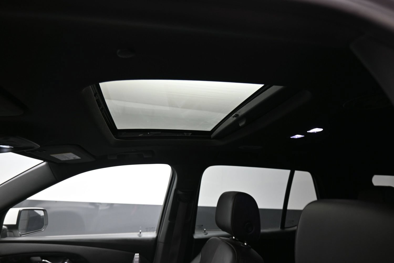 Used 2023 Chevrolet Traverse RS AWD/4WD image 14