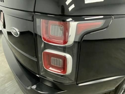 Used 2018 Land Rover Range Rover Supercharged AWD/4WD image 14