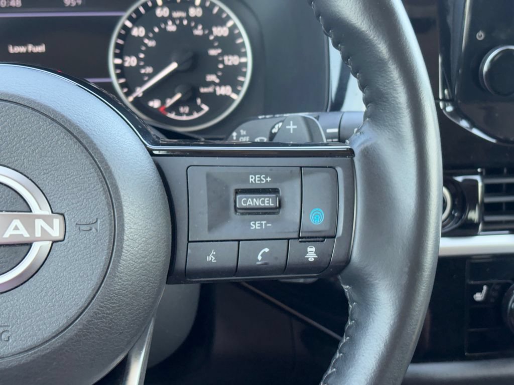 Certified 2022 Nissan Pathfinder SL FWD image 13
