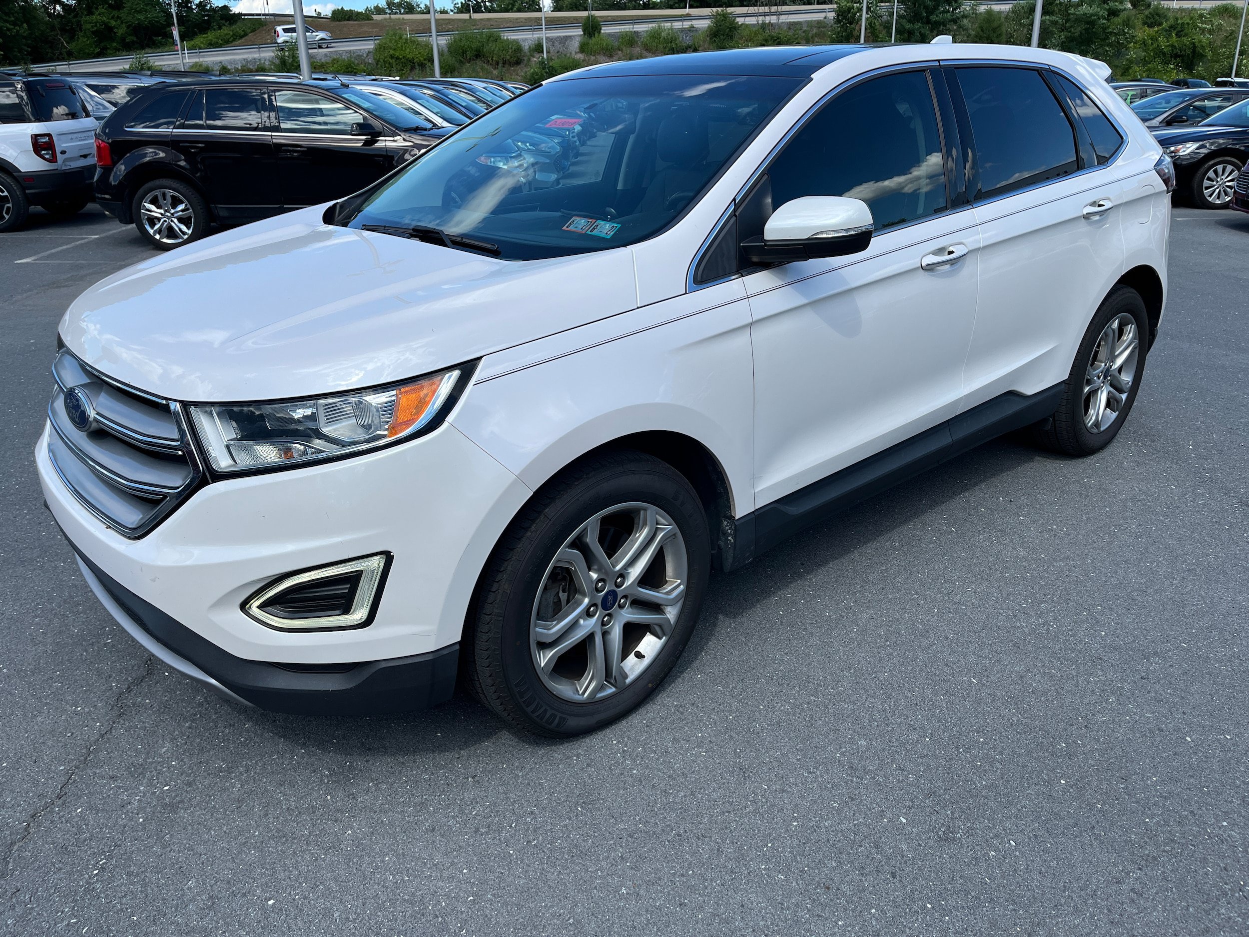 Used 2016 Ford Edge Titanium w/ Equipment Group 301A AWD/4WD image 3