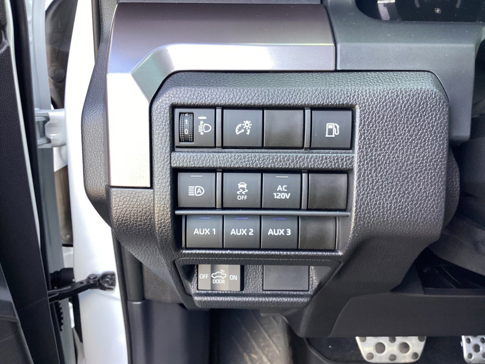 Used 2025 Toyota Tacoma TRD Sport image 32