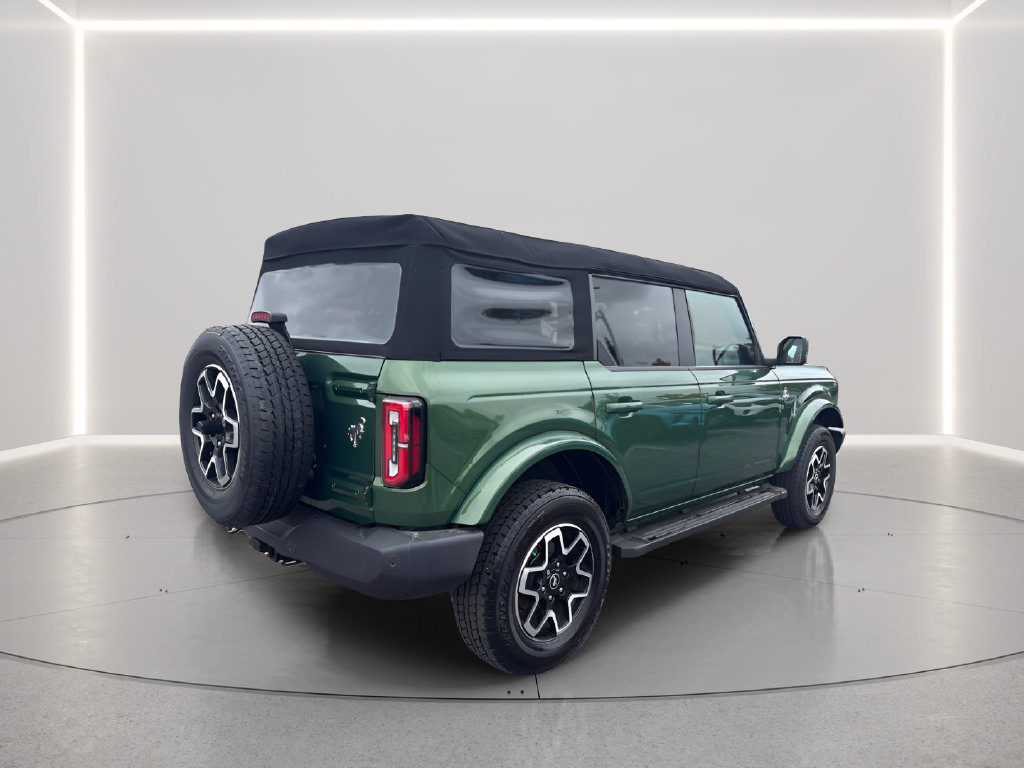 Used 2024 Ford Bronco Outer Banks AWD/4WD image 6