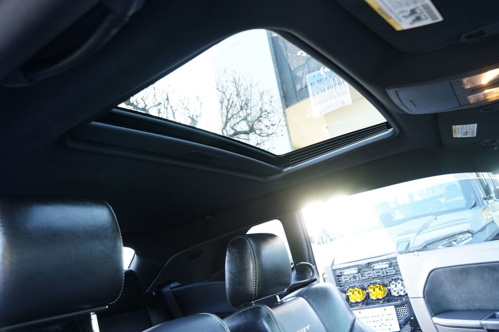 Used 2009 Dodge Challenger SRT8 w/ SRT Option Group II image 17