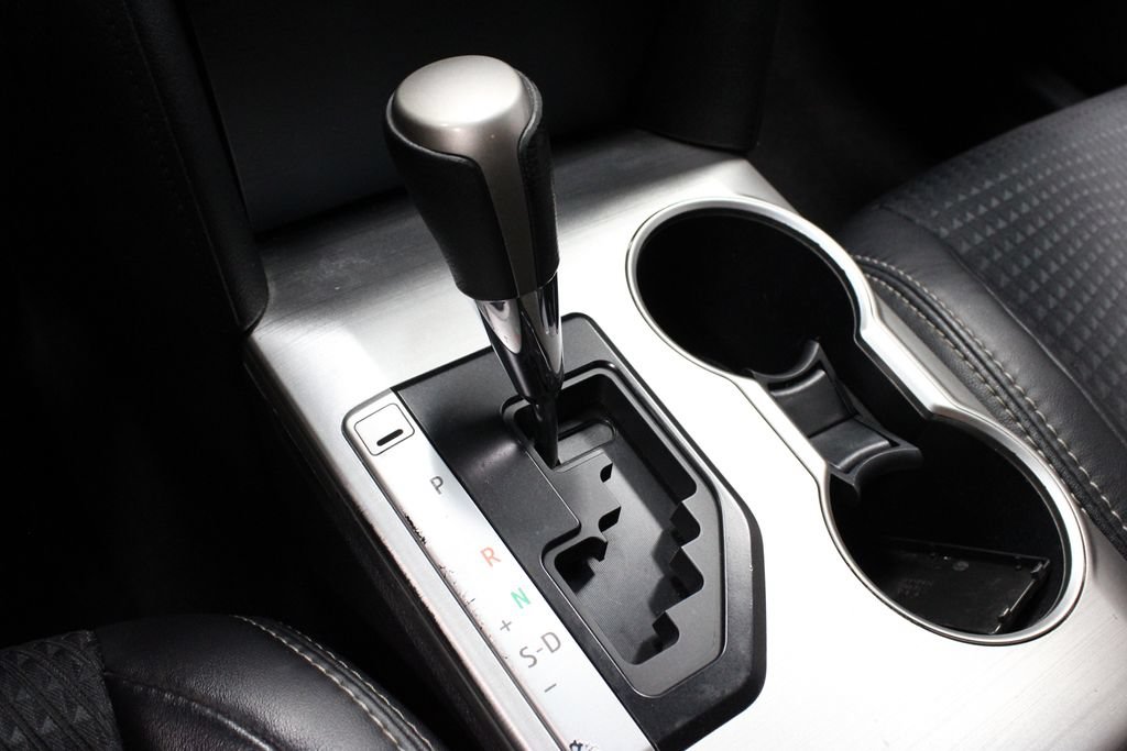 Used 2012 Toyota Camry SE FWD image 24