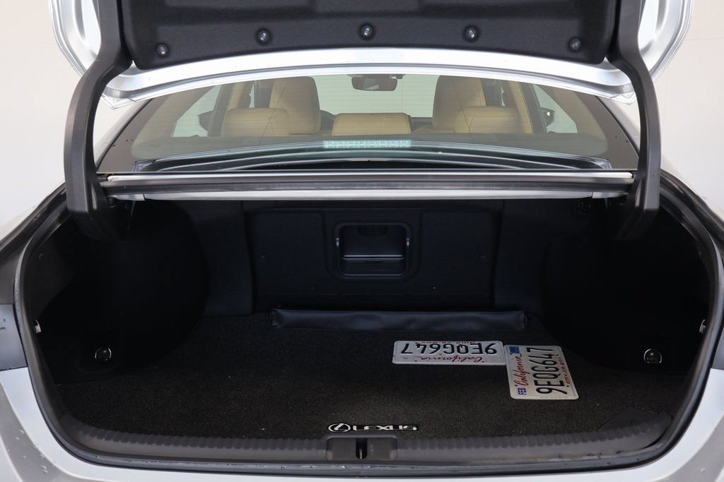 Used 2023 Lexus ES 300h w/ Premium Package FWD image 12