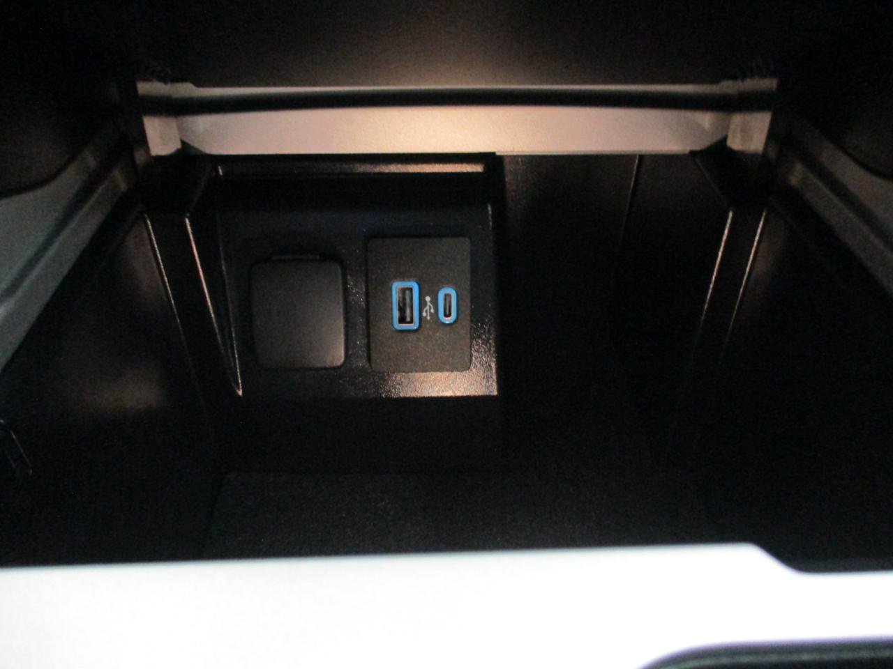 Used 2023 Ford Explorer XLT w/ Equipment Group 202A image 25