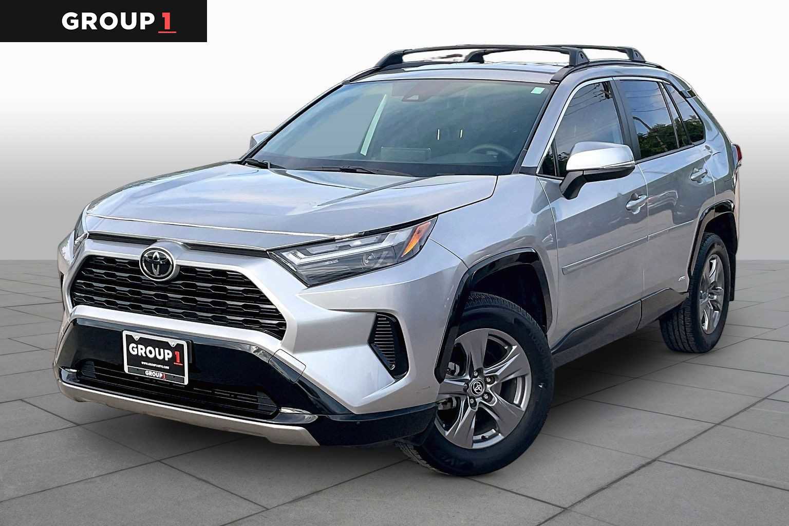 Used 2025 Toyota RAV4 SE