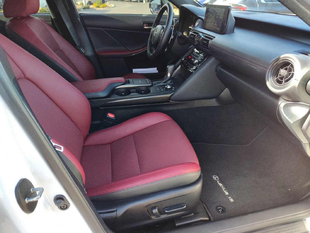 Used 2024 Lexus IS 350 F Sport RWD image 32