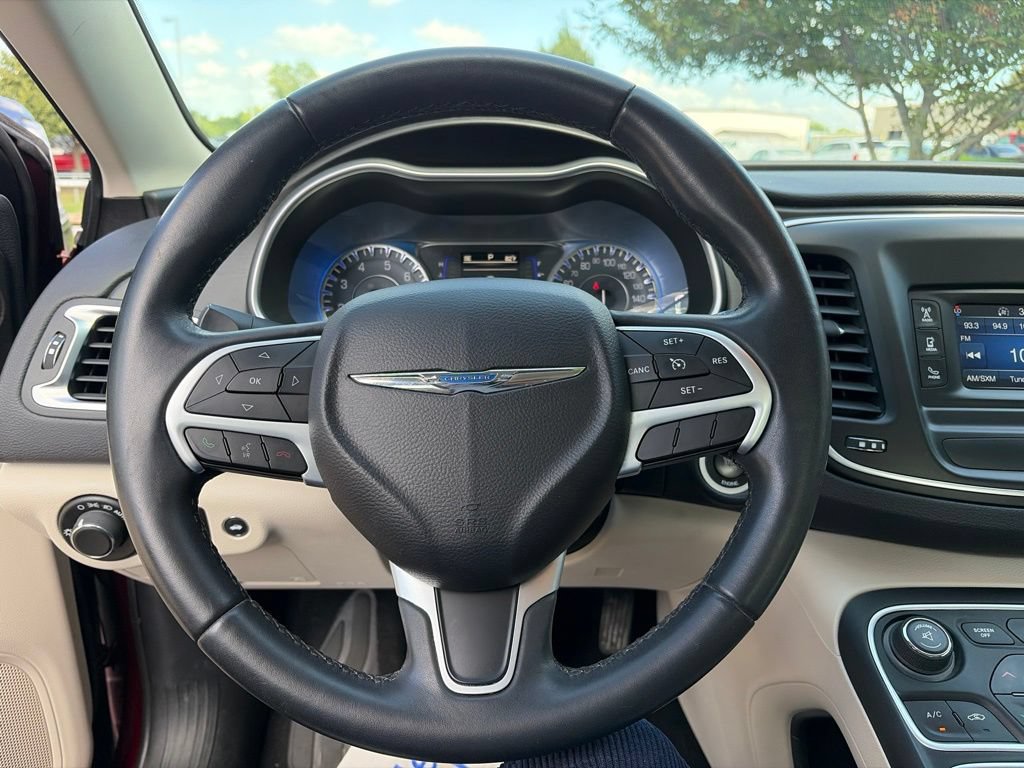 Used 2015 Chrysler 200 Limited w/ Convenience Group FWD image 7