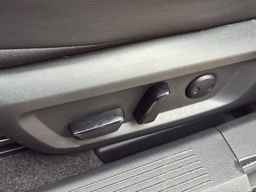 Used 2024 Nissan Rogue SL w/ SL Premium Package image 22