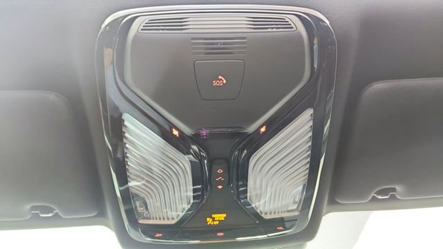 Used 2022 BMW 530e xDrive 530e iPerformance w/ Executive Package image 59