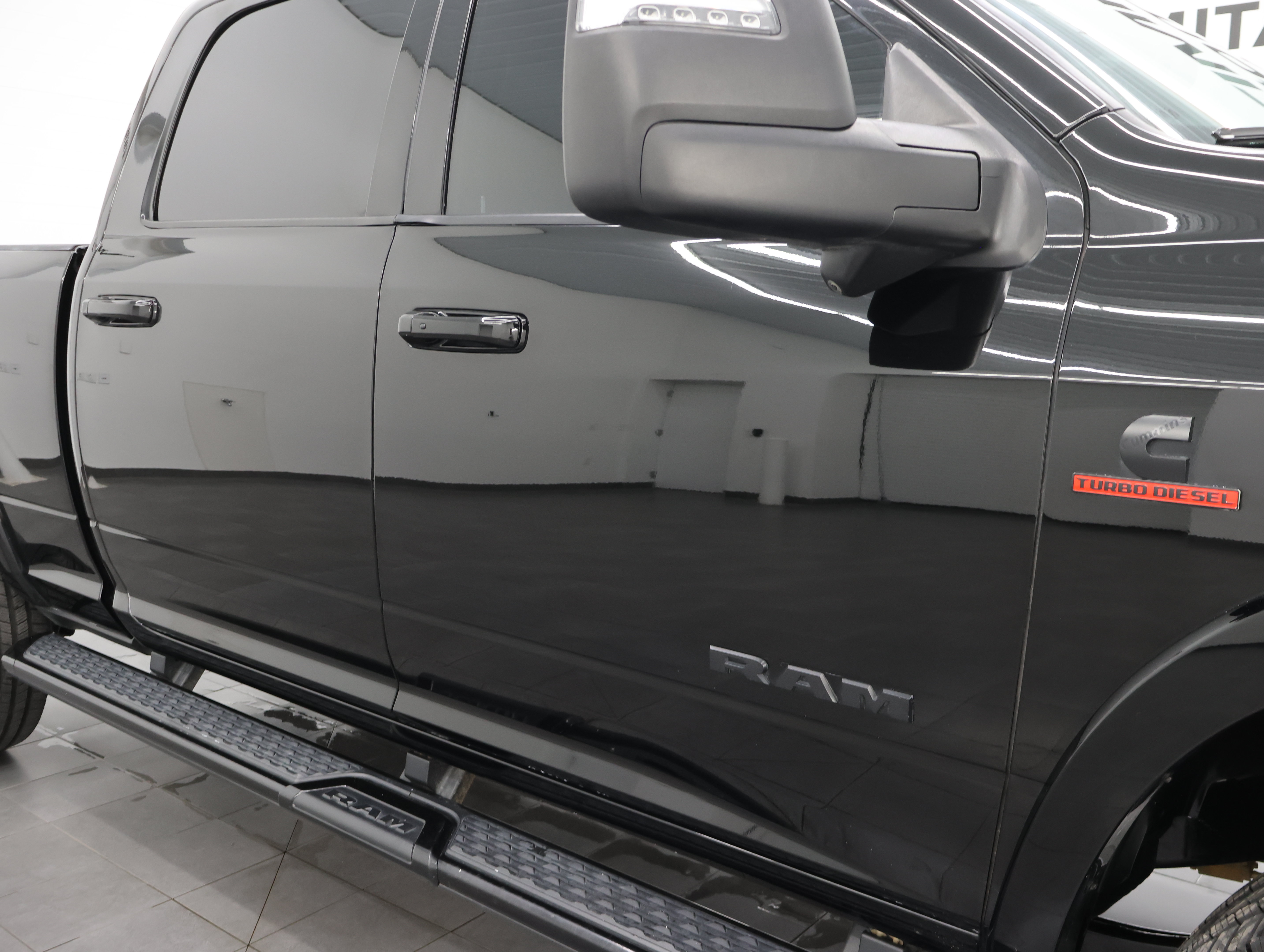 Used 2023 RAM 2500 Laramie AWD/4WD image 30