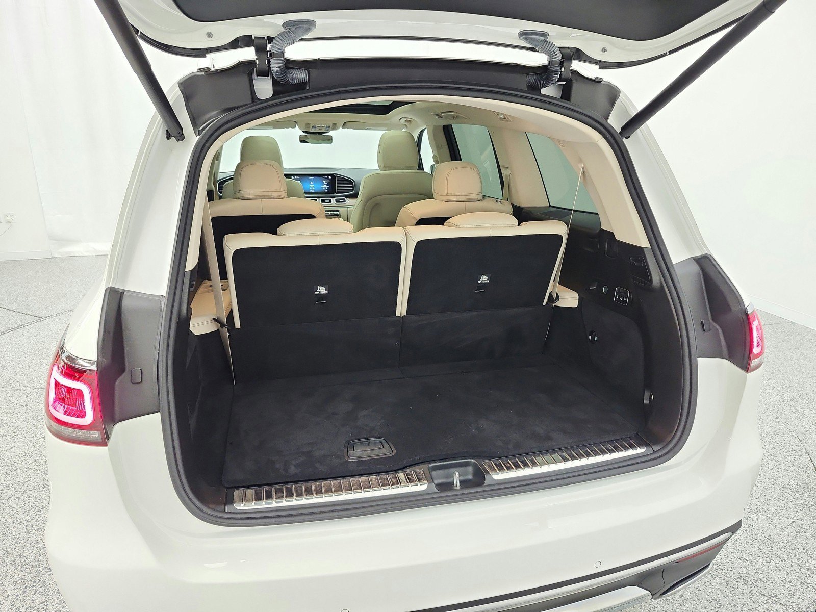 Certified 2022 Mercedes-Benz GLS 450 4MATIC image 28