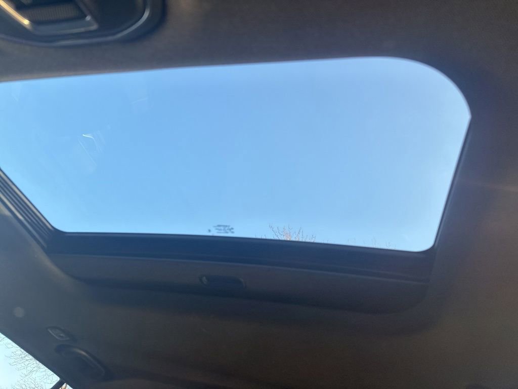 Used 2025 Jeep Grand Cherokee Laredo X image 25