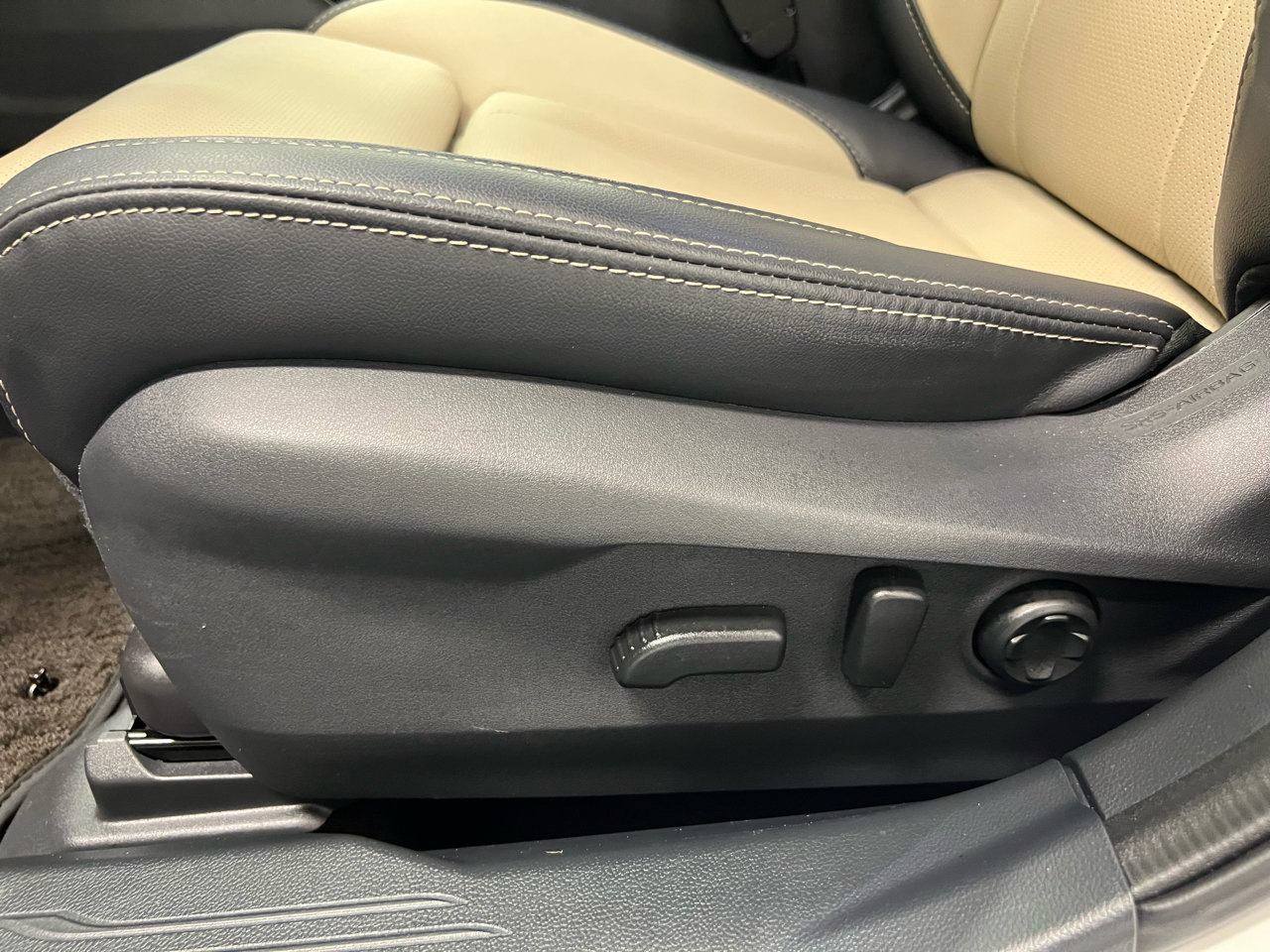 Used 2025 Subaru Outback Limited w/ Popular Package #2 image 7