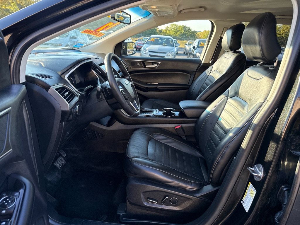 Used 2015 Ford Edge SEL w/ Equipment Group 201A FWD image 9