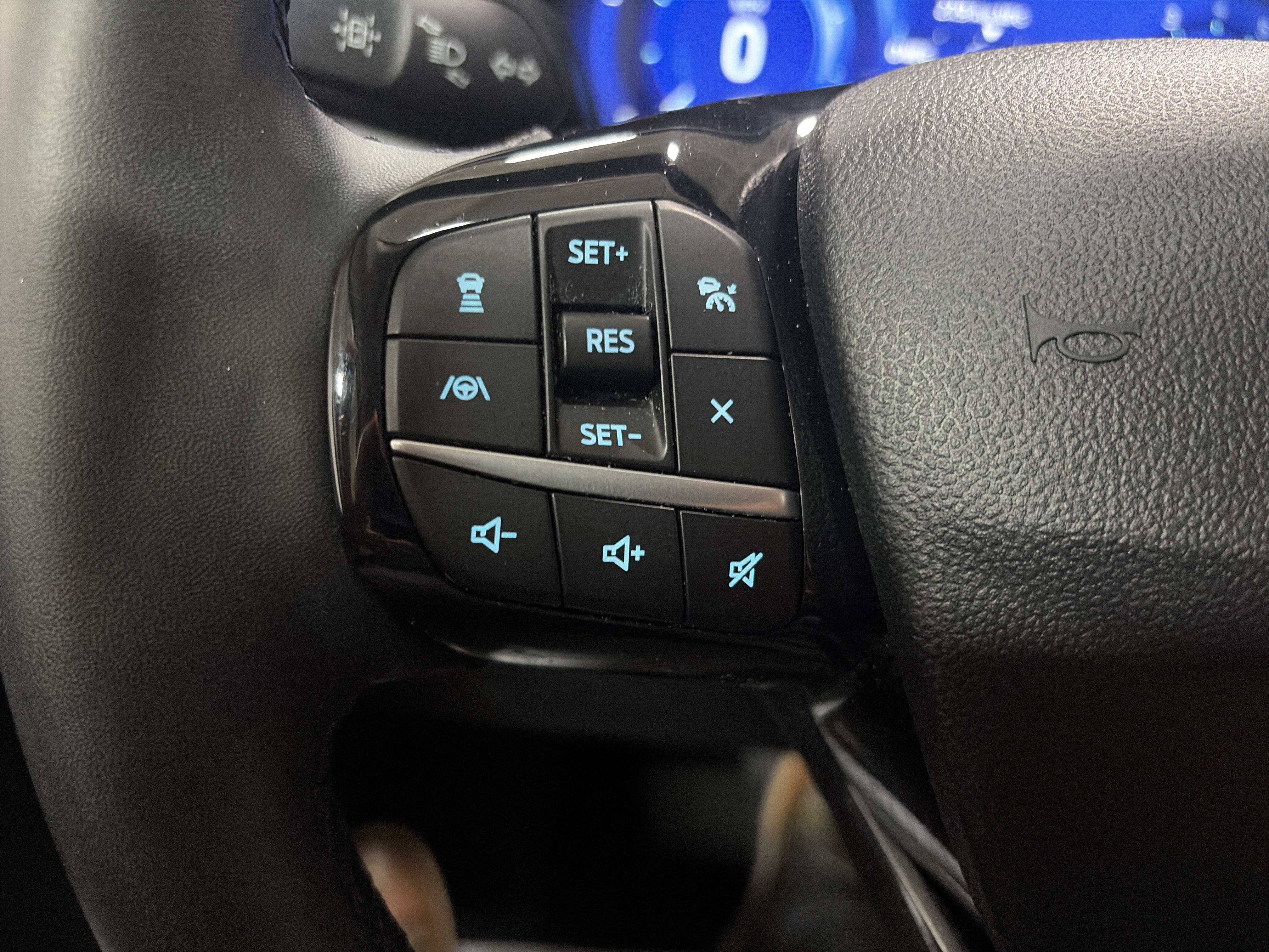 Used 2022 Ford Escape Titanium AWD/4WD image 14
