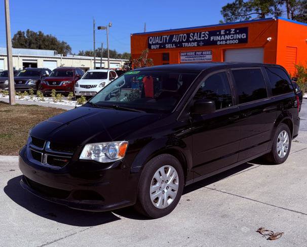Used 2016 Dodge Grand Caravan SE w/ Quick Order Package 29E SE image 2