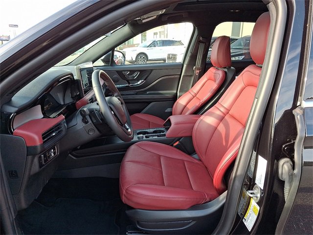 New 2024 Lincoln Corsair Reserve w/ Equipment Group 201A image 6