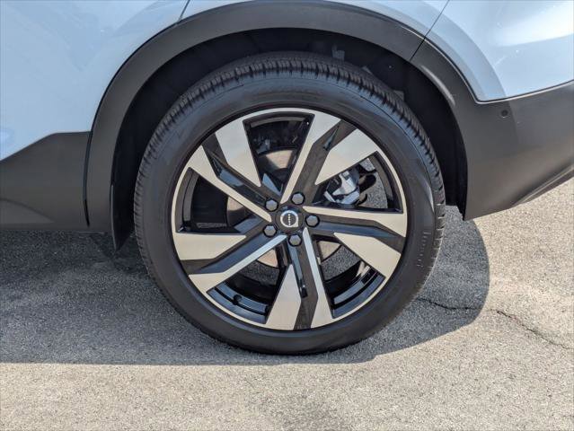 Used 2026 Volvo XC40 B5 Ultra w/ Climate Package AWD/4WD image 8