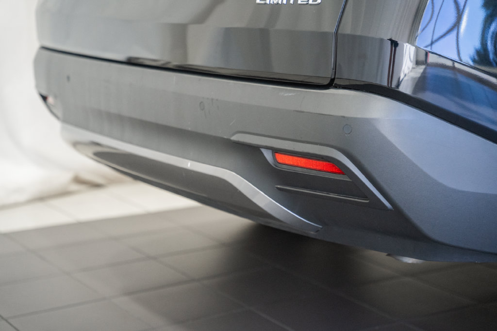 Certified 2024 Toyota Grand Highlander AWD image 9
