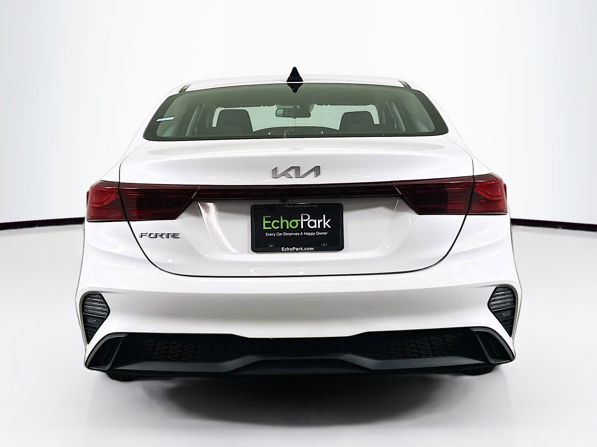 Used 2024 Kia Forte LXS image 7