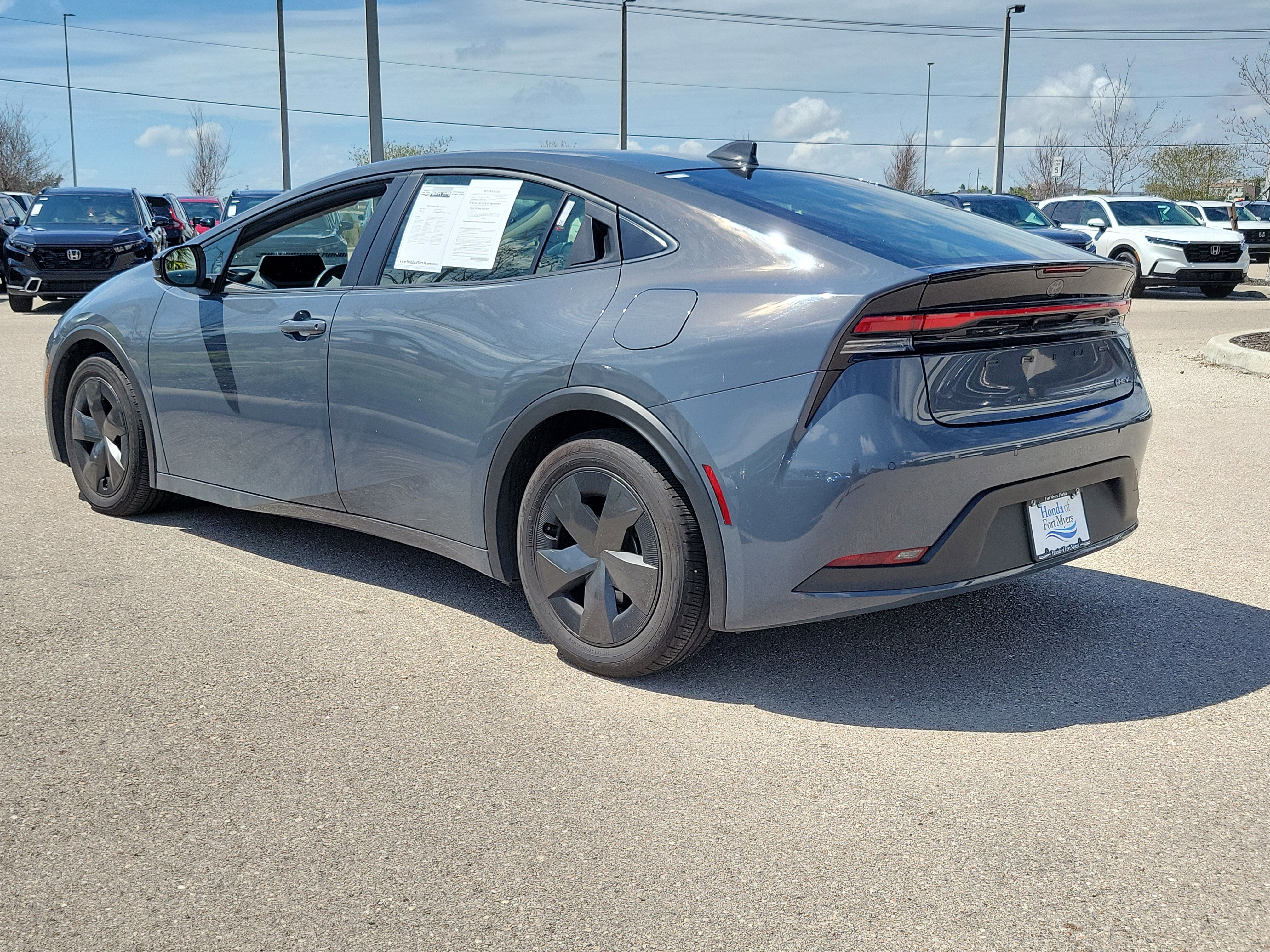 Used 2024 Toyota Prius LE FWD image 4