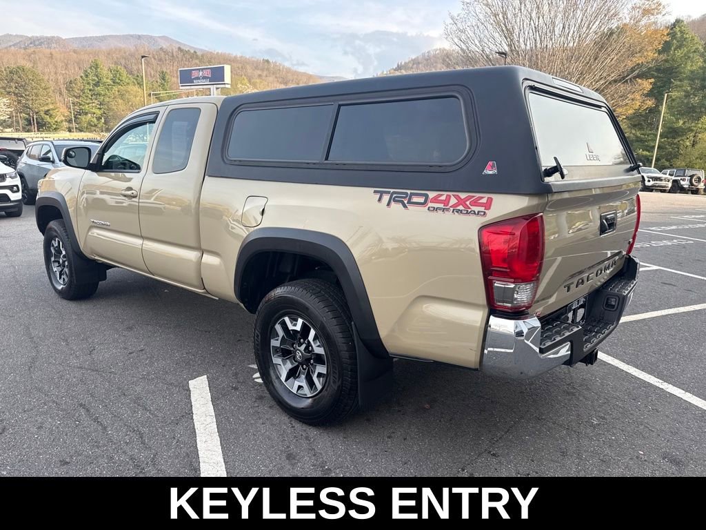 Used 2017 Toyota Tacoma TRD Off-Road w/ Tow Package AWD/4WD image 8