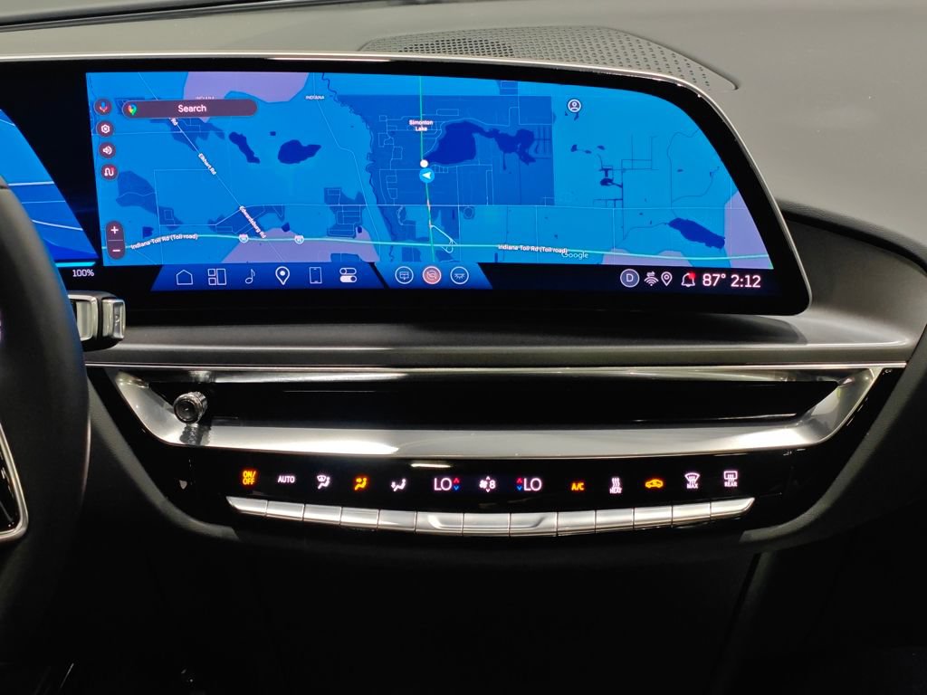 Used 2024 Cadillac Lyriq Tech RWD image 6