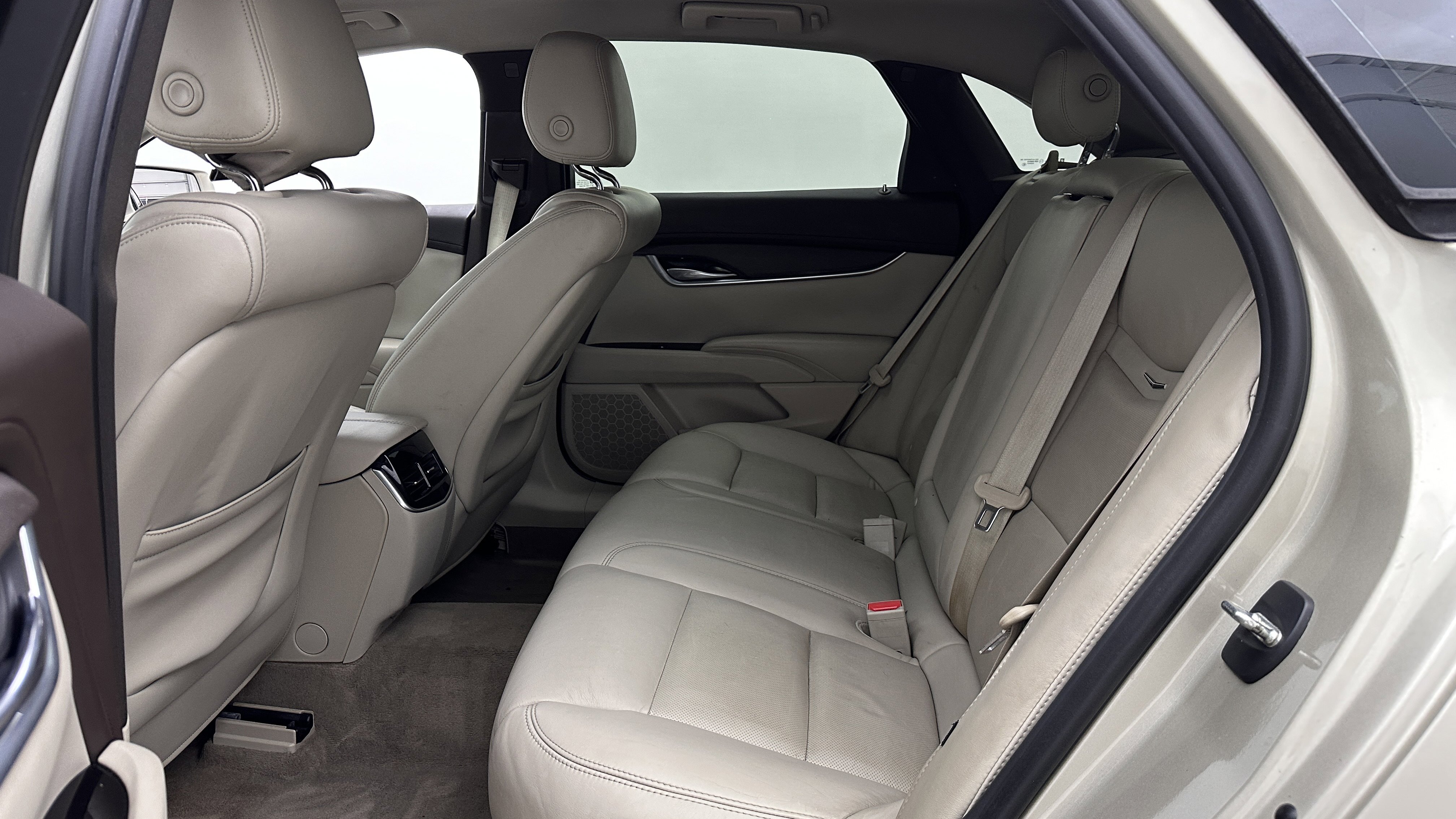 Used 2015 Cadillac XTS FWD image 19