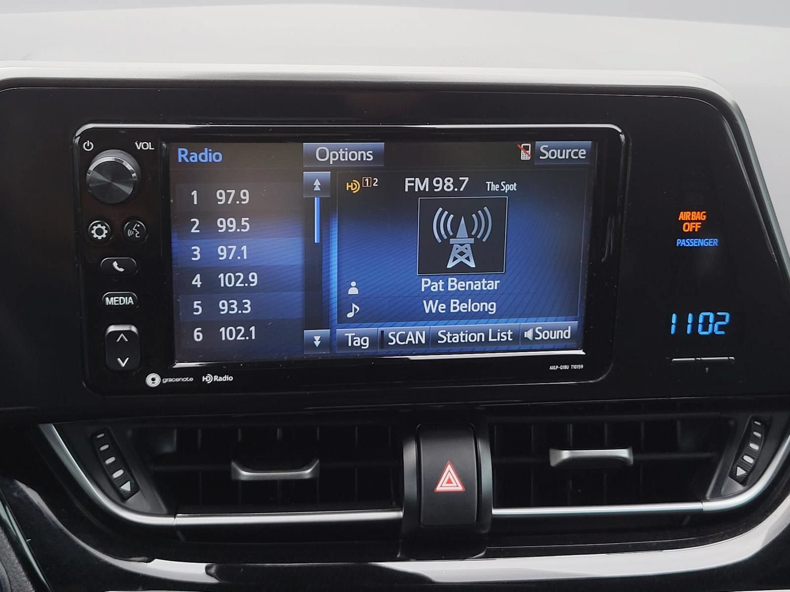 Used 2018 Toyota C-HR XLE FWD image 19