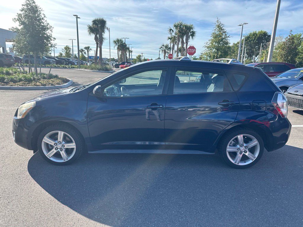 Used 2010 Pontiac Vibe AWD w/ Preferred Package image 3