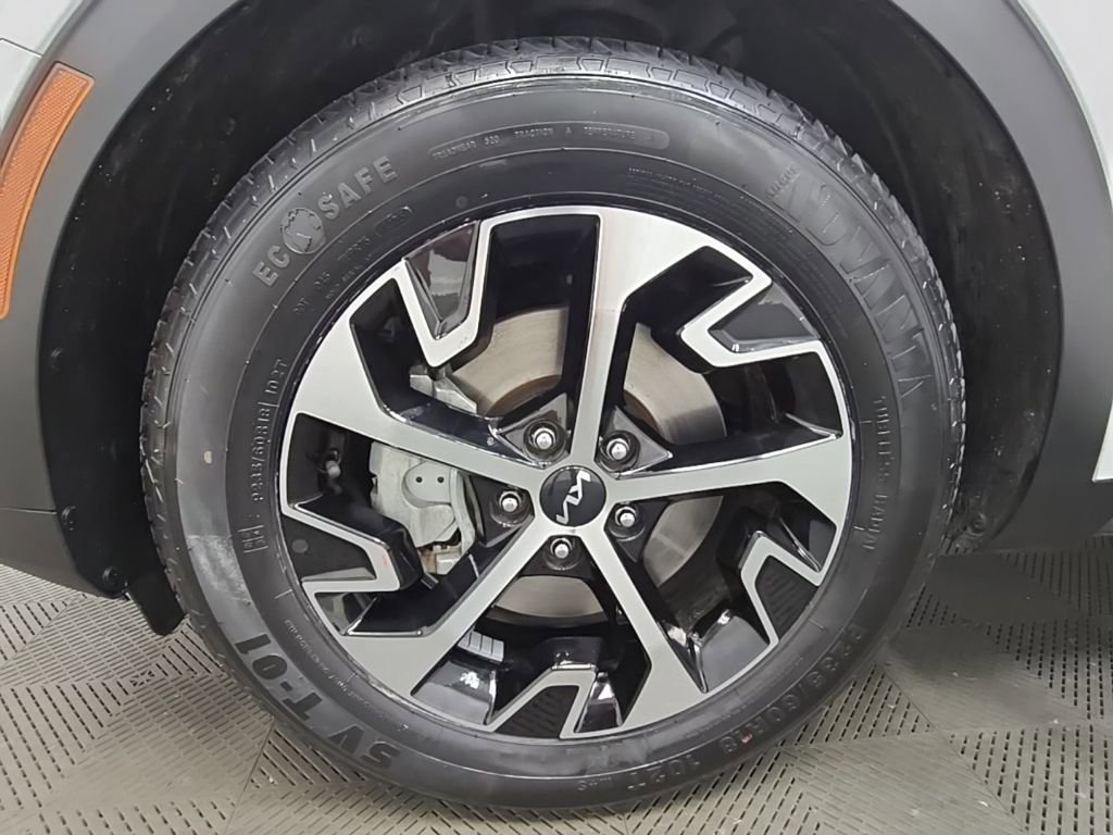 Used 2023 Kia Sportage EX FWD image 44